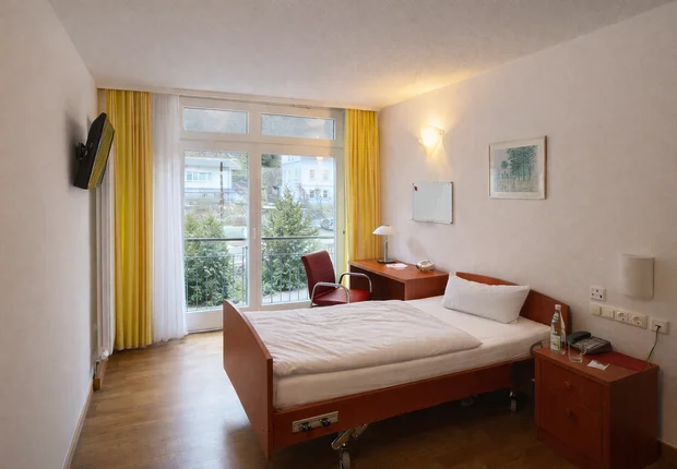 Patientenzimmer im Haupthaus der Kirnitzschtal-Klinik Bad Schandau